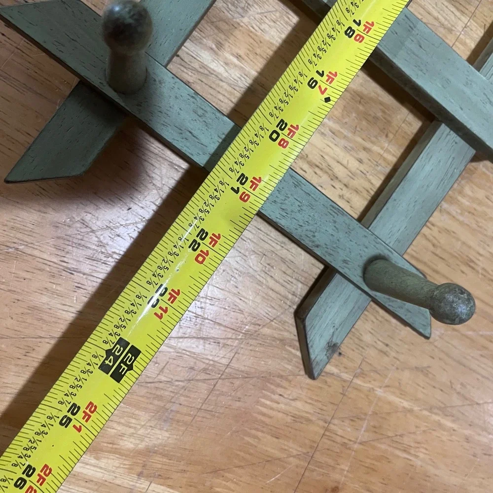 Vtg Sage Green Wood Trellis Wall Rack 4 Peg Lattice Farmhouse Cottagecore 24.5